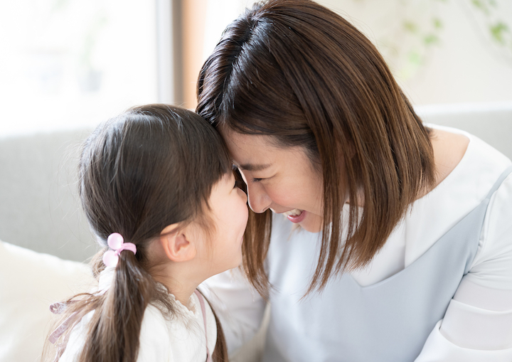 子どもと親のスキンシップがなぜ必要なのか