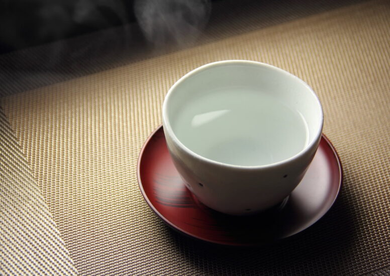 白湯とお湯との違いや効果、白湯の作り方について解説