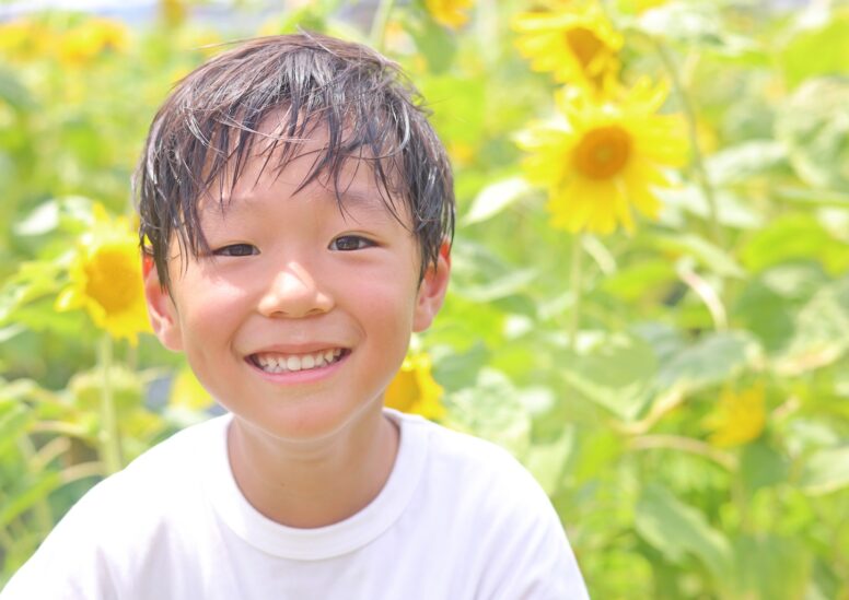 子どもが熱中症になりやすいのはなぜ？暑さに負けない体作りの方法を解説